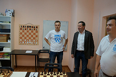 Визит дел...
